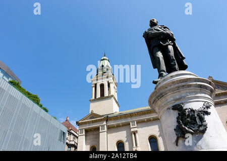 Denkmal Spomenik Petru Preradoviću Statue. Kathedrale der Verklärung des Herrn, Serbisch-orthodoxe Kathedrale. Glockenturm der Kirche. Zagreb Kroatien EU Stockfoto