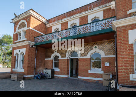 Die Sir Salar Jung Memorial House auf der Shah Jahan Moschee in Woking, Surrey, UK, der erste Zweck gebauten Moschee in Großbritannien. Stockfoto