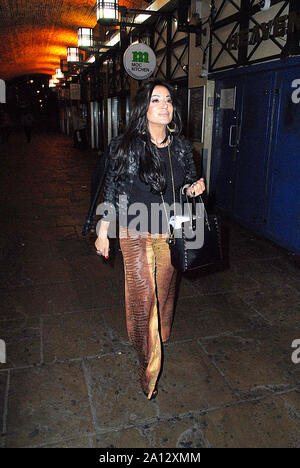 Nancy Dell'Olio nimmt an der Premiere von Dusty Springfield the Musical im Charing Cross Theater in London Teil. Quelle: PatPhoto/Alamy News Stockfoto