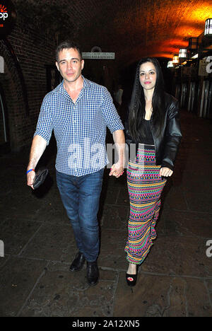 Tina Barrett und Paul Cashmore im S Club 7 besuchen Dusty Springfield die Musical Premiere im Charing Cross Theatre. Quelle: PatPhoto/Alamy News Stockfoto