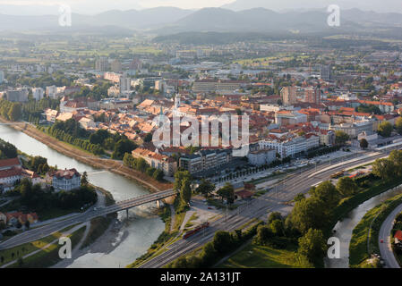 Stadt Celje, Slowenien, von der alten Burg gesehen Stockfoto