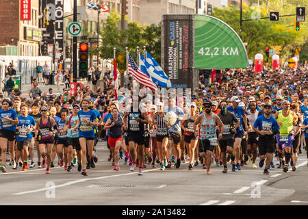Montreal, Kanada - 22 September 2019: Läufer und Teilnehmer an den Start des Marathon Stockfoto
