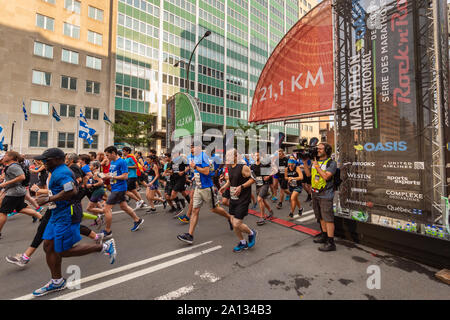 Montreal, Kanada - 22 September 2019: Läufer und Teilnehmer an den Start des Marathon Stockfoto