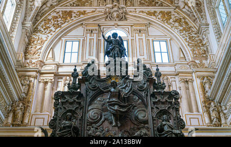 Erstaunlich Chor von Pedro Duque Cornejo in der Mezquita von Cordoba. Andalusien, Spanien. Stockfoto