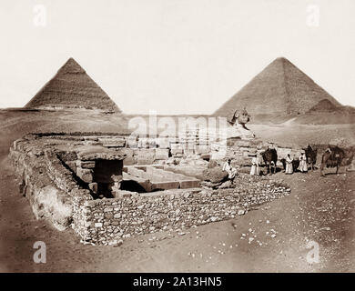 Die Pyramiden von Cheops/Cheops und Khafre/Cheffreu, die Große Sphinx von Gizeh Plateau. Stockfoto