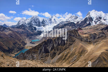 Laguna Jahuacocha und Yerupajá Vista in der Cordillera Huayhuash, Ancash, Peru Stockfoto