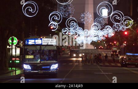 Buenos Aires, Argentinien - 10. Januar 2016: Der Bus im Süden América. Es ist eine beliebte und günstigen Transport von Buenos Aires. Foto in der Nähe von Plaza de genommen Stockfoto