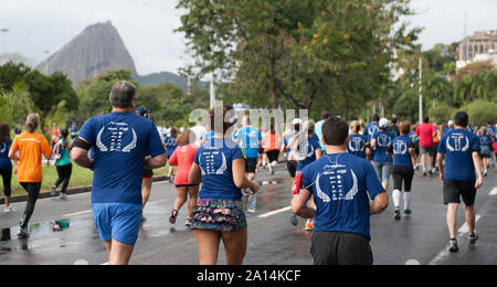 Rio de Janeiro, Brasilien - 18. August 2013: Athetes der Internationalen Halbmarathon von Rio de Janeiro Stockfoto