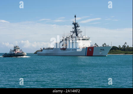 USCG Stratton kommt an Joint Base Pearl Harbor-Hickam, Hawaii. Stockfoto