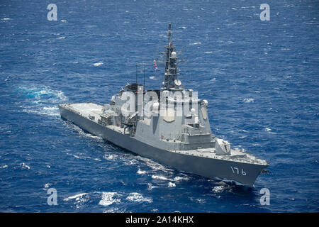 Japan Maritime Verteidigung-kraft Lenkwaffen-zerstörer JS Chokai. Stockfoto