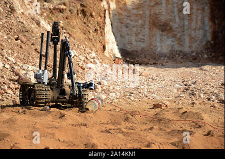 Ein Talon die Beseitigung von Explosivstoffen Roboter. Stockfoto