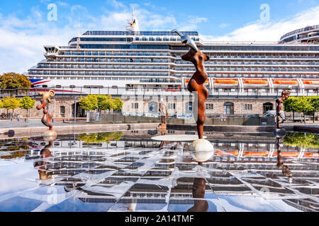 Die gentechnisch veränderten Paradies. Der Platz selbst ist in Granit Stein mit einem 400 Quadratmeter gebildet m-Brunnen. In den Brunnen Bjørn Nørgaard des scul Stockfoto