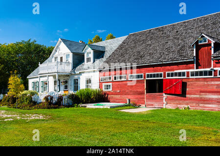 Ein Haus oder eine Scheune in der Mennonitischen Straße Dorf Neubergthal, Manitoba, Kanada. Stockfoto