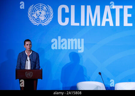 (190924) - DIE VEREINTEN NATIONEN, Sept. 24, 2019 (Xinhua) - Der dänische Premierminister Mette Frederiksen Adressen der UN-Klimapolitik Gipfel auf das UN-Hauptquartier in New York, Sept. 23, 2019. (Xinhua/Li Muzi) Stockfoto