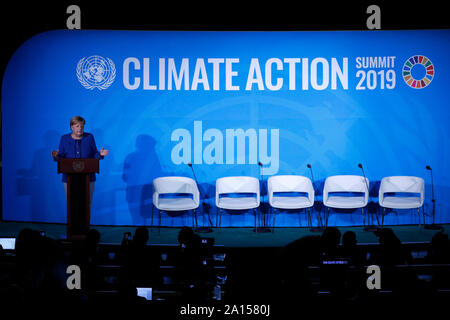 (190924) - DIE VEREINTEN NATIONEN, Sept. 24, 2019 (Xinhua) - die deutsche Bundeskanzlerin Angela Merkel die Adressen der UN-Klimapolitik Gipfel auf das UN-Hauptquartier in New York, Sept. 23, 2019. (Xinhua/Li Muzi) Stockfoto