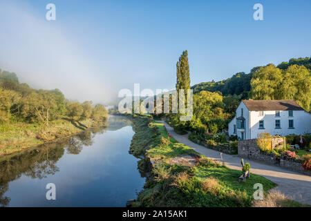 Brockweir auf dem Fluss Wye. Stockfoto