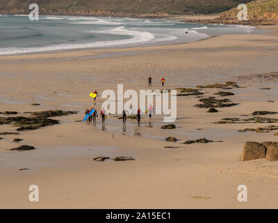 Menschen Spaß am Strand in Großbritannien Stockfoto