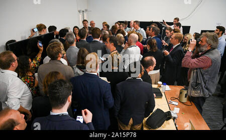 Brighton, UK, 24. September 2019 - Die Medien Zimmer ist als die Labour Party verpackt verkünden, dass Jeremy Corbyn seiner Rede heute Nachmittag nicht machen wird, die morgen von der Labour Party in Brighton. Foto: Simon Dack/Alamy leben Nachrichten Stockfoto