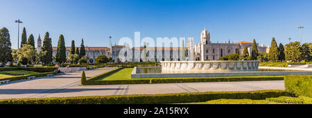 Portugal, Lissabon, Belem, Kloster Jeronimos und Praca do Imperio Stockfoto