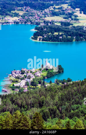 Hohen winkel Aussicht auf See und Stadt von pyramidenkogel am Wörthersee Stockfoto