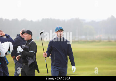 Fife, Schottland, Großbritannien. 24 Sep, 2019. Justin Timberlake Praktiken an der Dunhill Cup St Andrews Old Course, Fife, Schottland, UK, Dienstag, 24. September 2019, Quelle: Derek Allan/Alamy leben Nachrichten Stockfoto