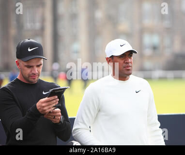 Fife, Schottland, Großbritannien. 24 Sep, 2019. Tony Finau Praxis an der Old Course in St Andrews, Dienstag 24. September 2019 Quelle: Derek Allan/Alamy leben Nachrichten Stockfoto