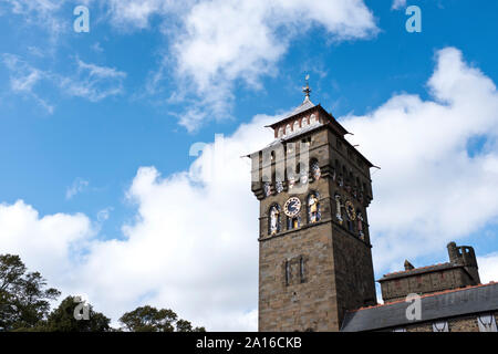 Dh das Schloss von Cardiff Cardiff Wales Marquis von Bute verzierte Uhrturm Stockfoto