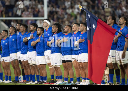 Saitama, Japan. 24 Sep, 2019. Rugby Spieler singen die Nationalhymne von Samoa während der Rugby-weltmeisterschaft 2019 Pool eine Übereinstimmung zwischen Russland und Samoa an Kumagaya Rugby Stadium, in der Nähe von Tokio. Samoa Niederlagen Russland 34-9. Credit: Rodrigo Reyes Marin/ZUMA Draht/Alamy leben Nachrichten Stockfoto