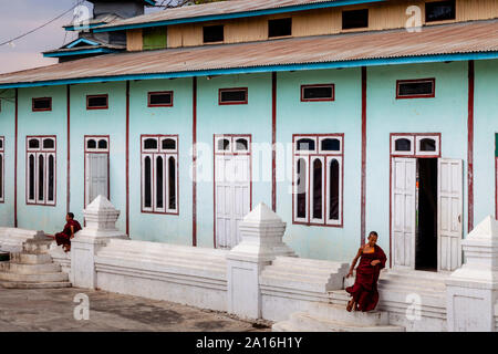 Yaunghwe Kyaung Kloster Shwe Nyaung Shwe See Inle, Shan Staat, Myanmar. Stockfoto