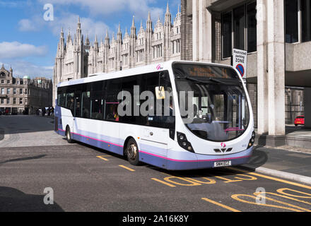 dh Single Decker Bus TRANSPORT ABERDEEN erster Bus Wright StreetLite DF öffentlichen Verkehrsmitteln Busse Stockfoto