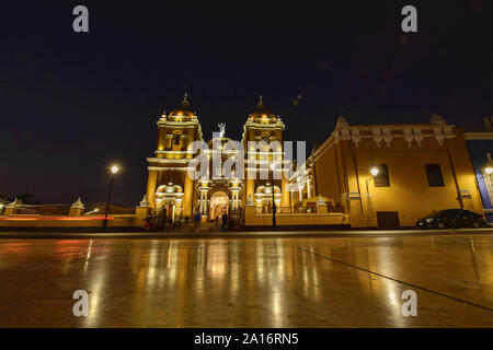 Die Kathedrale von Trujillo in der Plaza de Armas, Trujillo, Peru Stockfoto