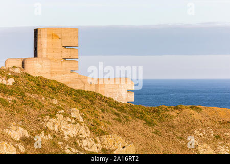 Der zweite Weltkrieg deutsche MP4 L'Angle Beobachtungsturm in Guernsey Stockfoto