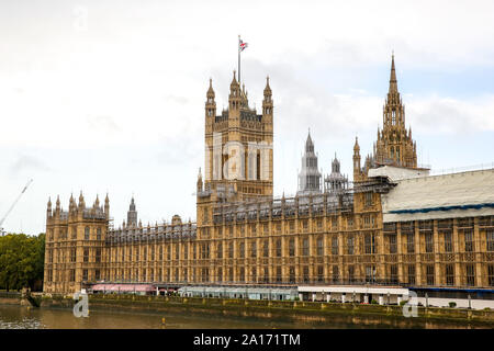 London, Großbritannien. 24 Sep, 2019. UK Häuser des Parlaments an dem Tag, an dem der Oberste Gerichtshof entschied, dass der britische Premierminister Boris Johnson die Entscheidung des Parlaments zur Aussetzung rechtswidrig war. Der Sprecher des Unterhauses hat das Europäische Parlament am Mittwoch, den 25. September um 11.30 Uhr erinnerte mich, nach dem Urteil. Quelle: Steve Taylor/SOPA Images/ZUMA Draht/Alamy leben Nachrichten Stockfoto