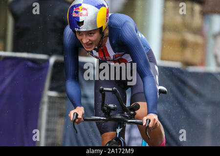 Harrogate, Großbritannien. 24. September 2019. Chloe Dygert der USA kreuzt die Linie zu Gold 2019 UCI Road World Championships Frauen Elite Einzelzeitfahren. September 24, 2019 Credit Dan-Cooke/Alamy leben Nachrichten Stockfoto