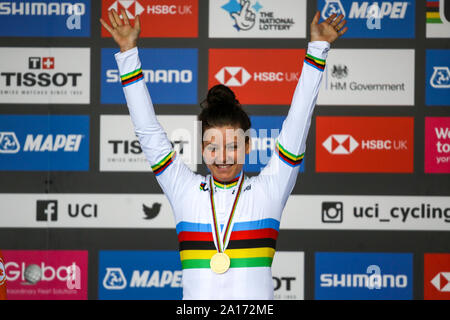 Harrogate, Großbritannien. 24. September 2019. Chloe Dygert kreuzt die Linie zu Gold 2019 UCI Road World Championships Frauen Elite Einzelzeitfahren. September 24, 2019 Credit Dan-Cooke/Alamy leben Nachrichten Stockfoto