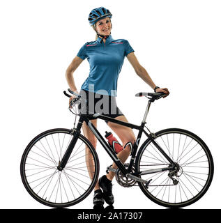 Eine kaukasische Radfahrer Frau Radfahren Reiten Fahrrad stehend auf weißem Hintergrund lächelnd Stockfoto
