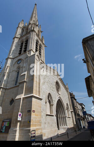 Sainte-Foy-la-Grande, Frankreich. Malerische Ansicht von Sainte-Foy-la-Grande die historische Kirche Notre Dame (Eglise catholique). Stockfoto