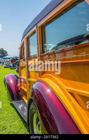 Ein 1937 Chevrolet Woodie auf der 19. jährlichen Woodies am Strand Car Show in Santa Barbara, Kalifornien. Stockfoto