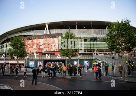 LONDON, ENGLAND SEPTEMBER 24 th Emirates Stadium während der carabao Pokalspiel zwischen dem FC Arsenal und Nottingham Forest im Emirates Stadium, London am Dienstag, den 24. September 2019. (Credit: Jon Hobley | MI Nachrichten) das Fotografieren dürfen nur für Zeitung und/oder Zeitschrift redaktionelle Zwecke verwendet werden, eine Lizenz für die gewerbliche Nutzung Kreditkarte erforderlich: MI Nachrichten & Sport/Alamy leben Nachrichten Stockfoto