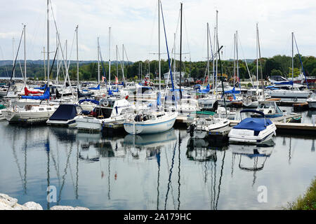 Eine kleine, aber schöne Stadt an der Georgian Bay, mit einem grossen Hafen ist Meaford, Ontario, Kanada, Nordamerika Stockfoto