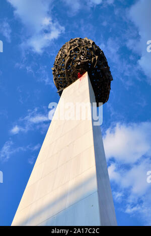 Gerade die Erinnerung an die Wiedergeburt auf dem Platz der Revolution in Bukarest, Rumänien. Stockfoto