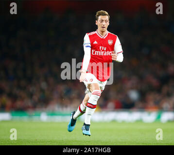 London, Großbritannien. 24 Sep, 2019. LONDON, Großbritannien, 24. SEPTEMBER Mesui Ozil von Arsenal während Carabao Cup dritte Runde zwischen Arsenal und Nottingham Forest im Emirates Stadium, London, England am 24. September 2019. Credit: Aktion Foto Sport/Alamy leben Nachrichten Stockfoto