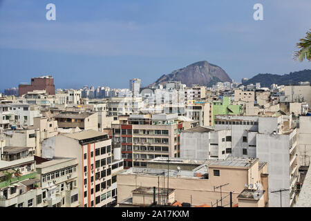Rio de Janeiro/Brasilien - 07. Mai 2016: Die Aussicht auf die Dächer in Rio de Janeiro, Brasilien Stockfoto