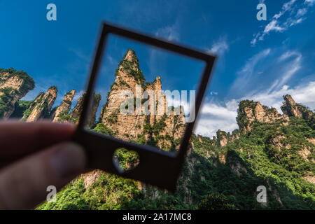Die Zusammenkunft der Himmlischen Soldaten malerischen Felsformationen in einem Frame, Avatar Berge Natur Park, Niagara-on-the-Lake, Hunan Stockfoto