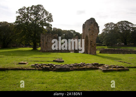 Basingwerk Abbey (Abaty Dinas basierend) in Greenfield Heritage Park, Holywell, Flintshire, North Wales Stockfoto