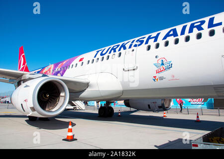 ISTANBUL, Türkei - 22. SEPTEMBER 2019: Turkish Airlines Flugzeug in Teknofest Istanbul Luftfahrt, Raumfahrt und Technologie Festival Stockfoto