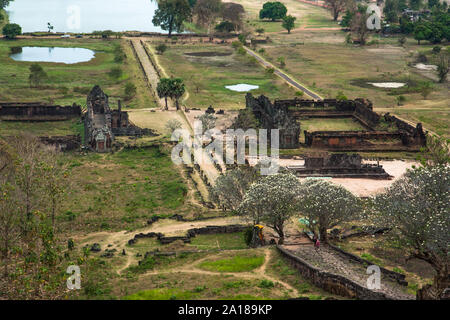 Die untere Ebene der Wat Phu (Vat Phou), ein pre-Angkor Khmer Ruinen, mit Hindi dann Buddhistische Tempel. UNESCO-Weltkulturerbe. Champasa, Lao PDR Stockfoto