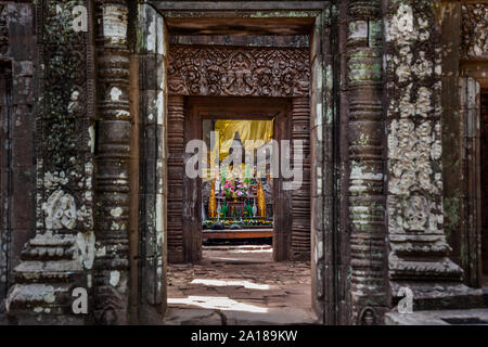 Das Heiligtum in der oberen Ebene des Wat Phu (Vat Phou), das UNESCO-Weltkulturerbe "Khmer Ruinen und Hindi dann Buddhistischer Tempel. Der Provinz Champasak, Lao PDR Stockfoto