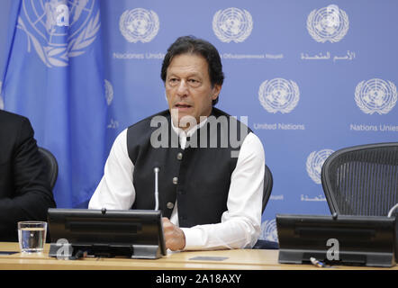 New York, NY, USA. 24 Sep, 2019. Vereinten Nationen, New York, USA, 24. September 2019 - Premierminister von Pakistan Imran Khan während der 74. Tagung der Gattungen Versammlung heute auf das UN-Hauptquartier in New York. Foto: Luiz Rampelotto/EuropaNewswire. PHOTO CREDIT OBLIGATORISCH. Credit: Luiz Rampelotto/ZUMA Draht/Alamy leben Nachrichten Stockfoto