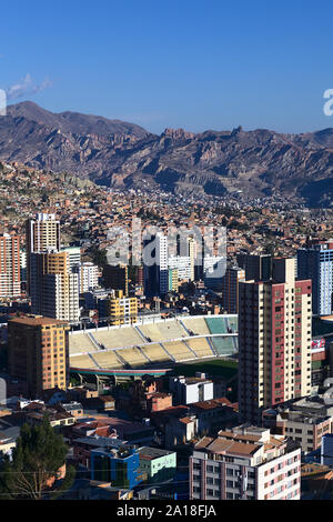 LA PAZ, BOLIVIEN - Oktober 14, 2014: Das Stadion Estadio Hernando Siles im Stadtteil Miraflores in La Paz, Bolivien Stockfoto